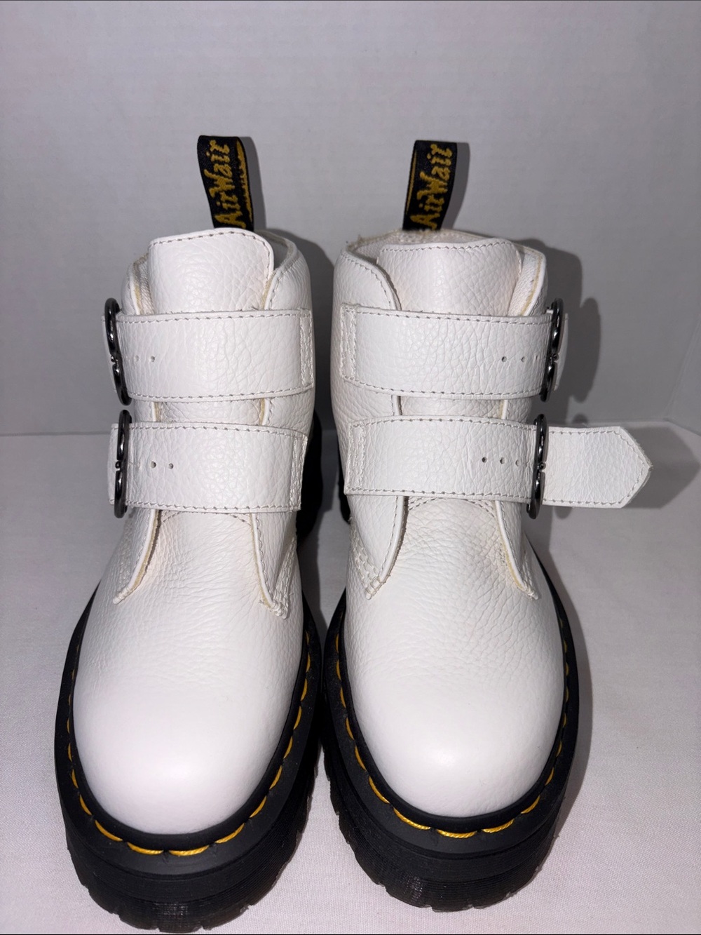 Dr. Martens Davon Heart Bucket Vintage’s white platform Boots